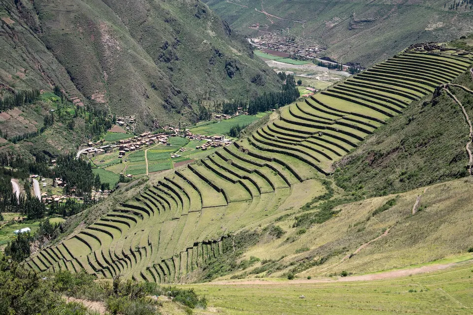 Los andenes incas de Pisac en el Valle Sagrado